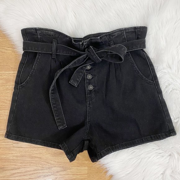 American Eagle Black High Rise Mom Short Size 10